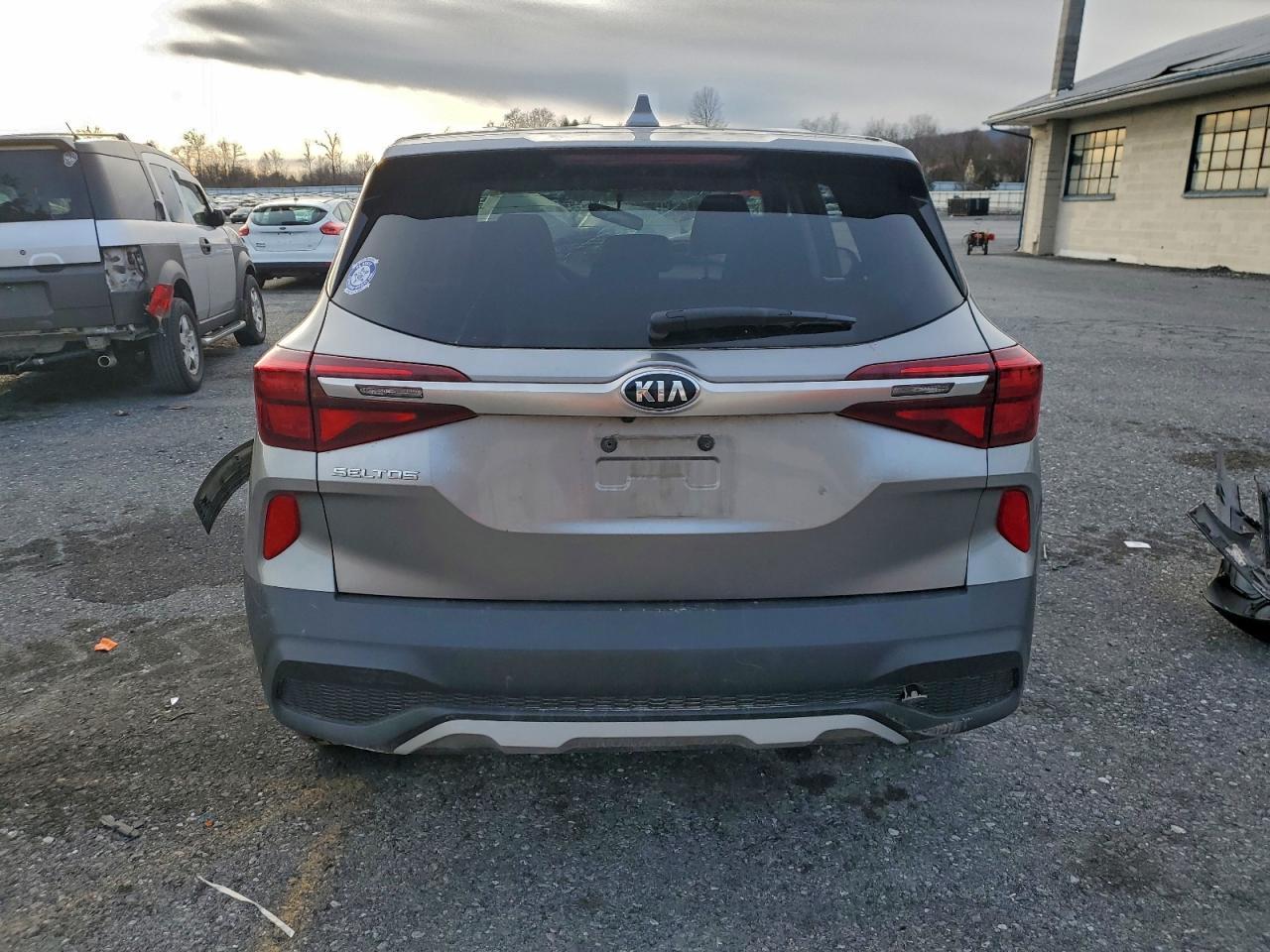 2021 Kia Seltos Lx - zdjęcie 6