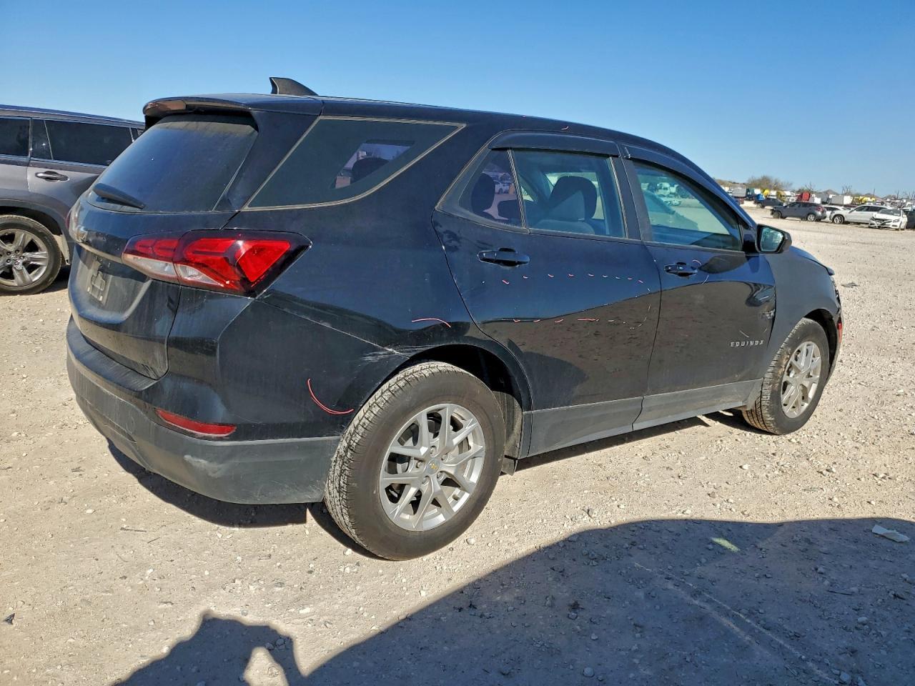 2022 Chevrolet Equinox Ls - zdjęcie 3
