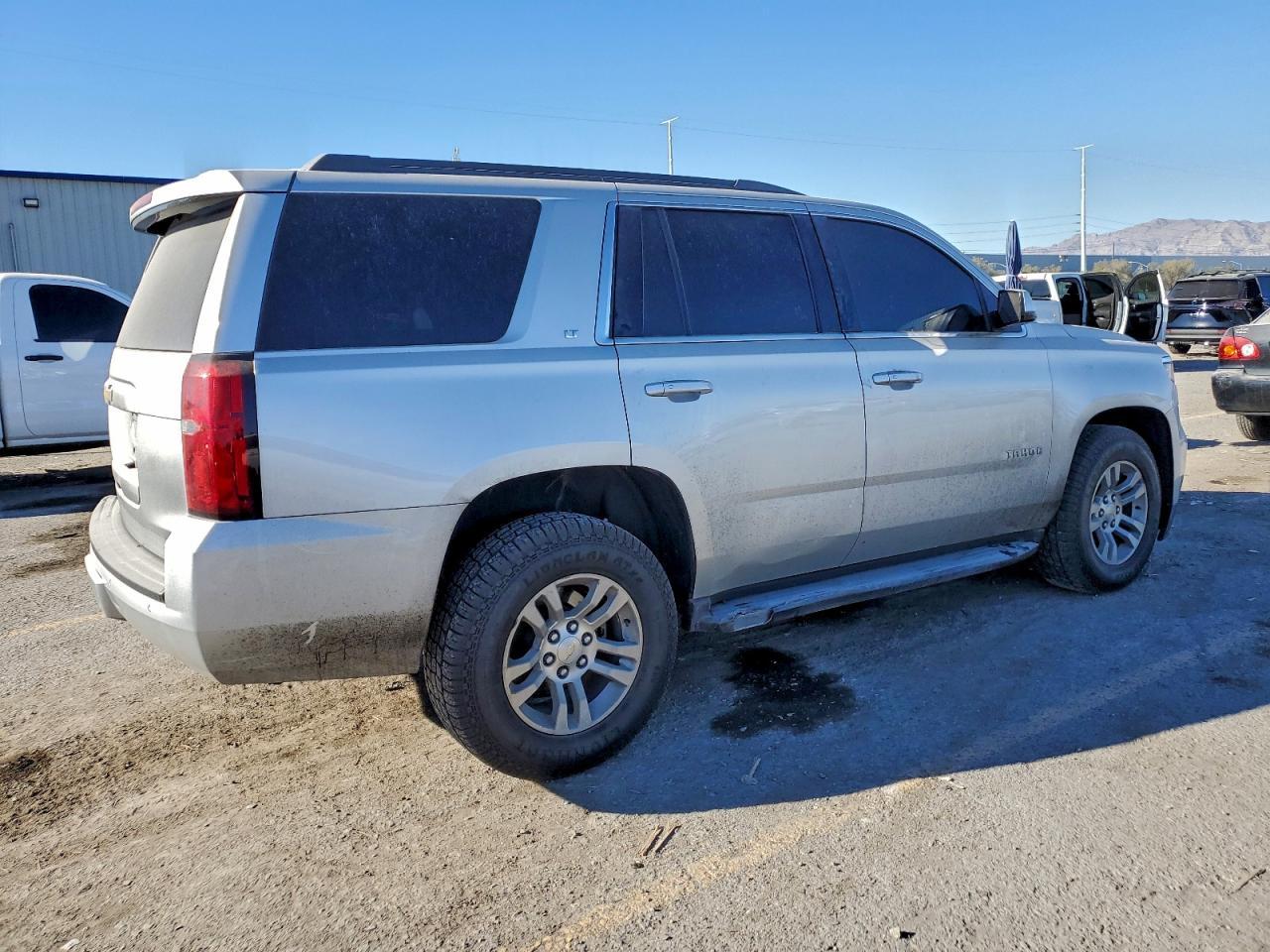 2018 Chevrolet Tahoe C1500 Lt - zdjęcie 3