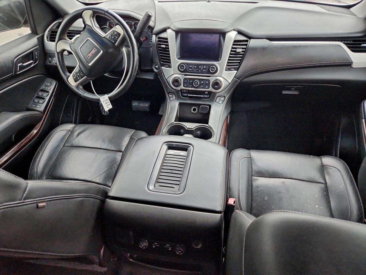 2017 GMC Yukon Slt - zdjęcie 8