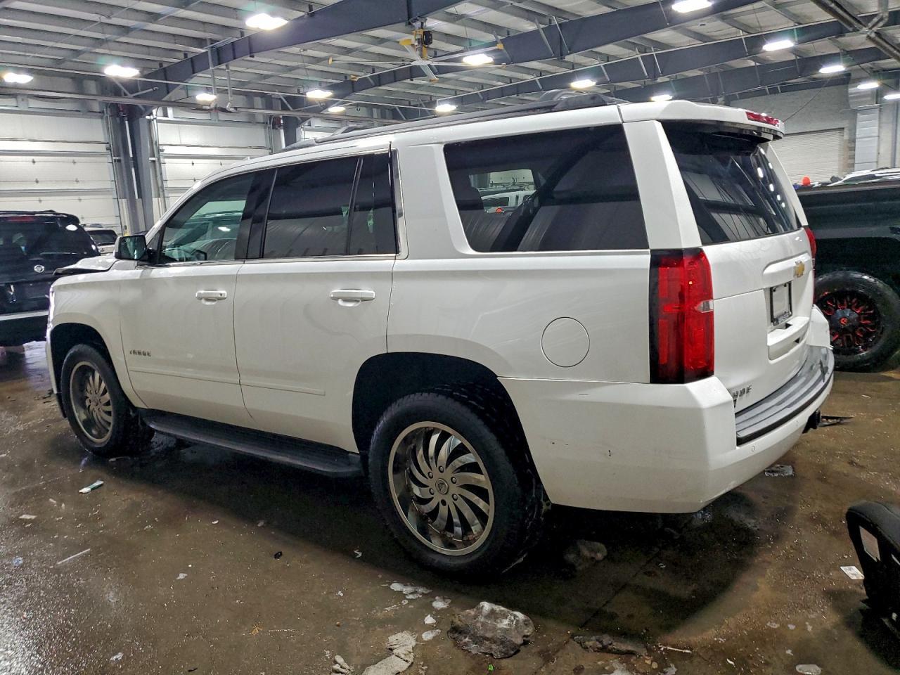 2018 Chevrolet Tahoe K1500 Ls - zdjęcie 2