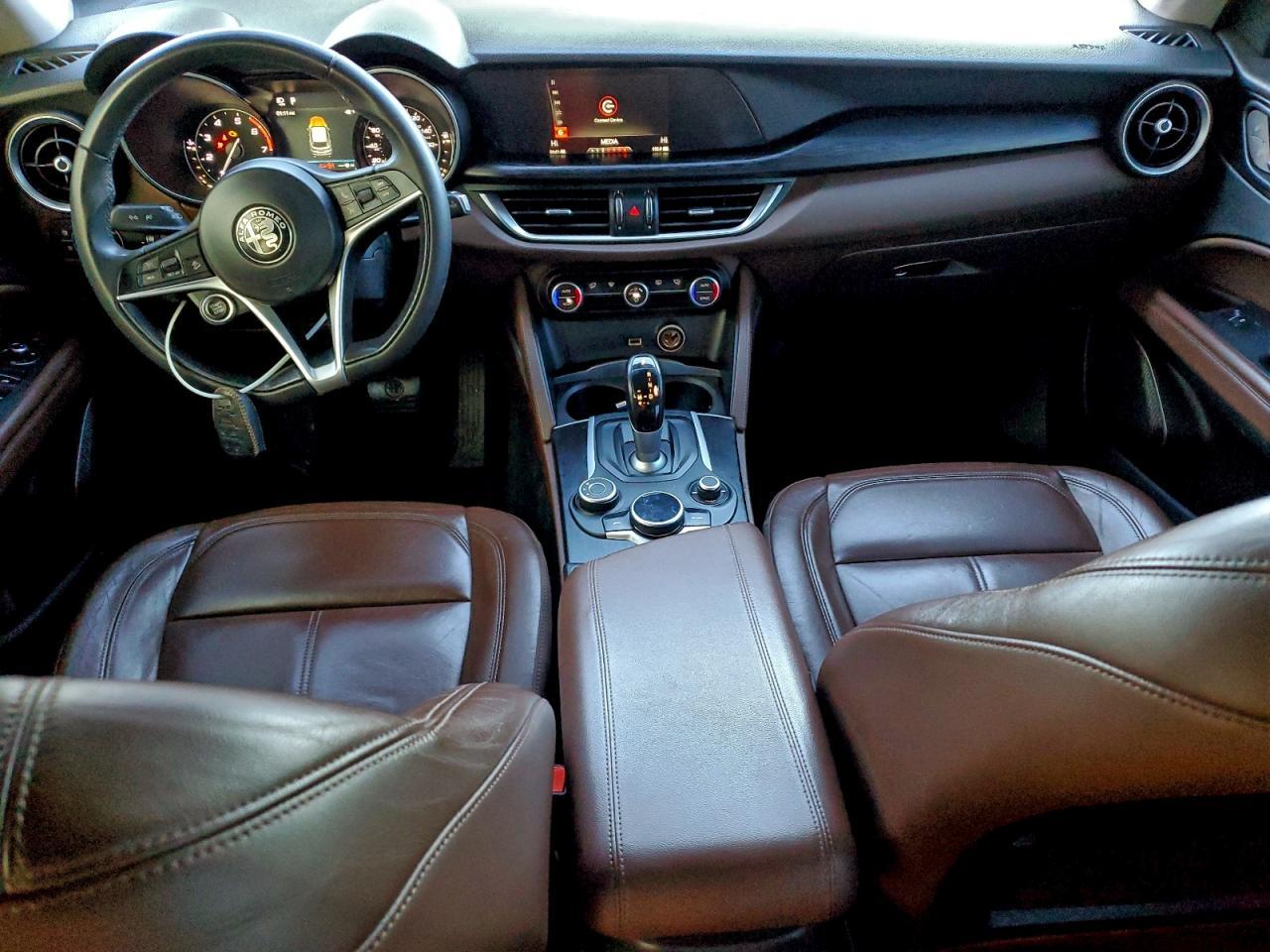 2018 Alfa Romeo Stelvio - zdjęcie 8