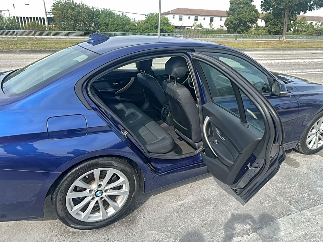 2018 BMW 320 I - zdjęcie 6