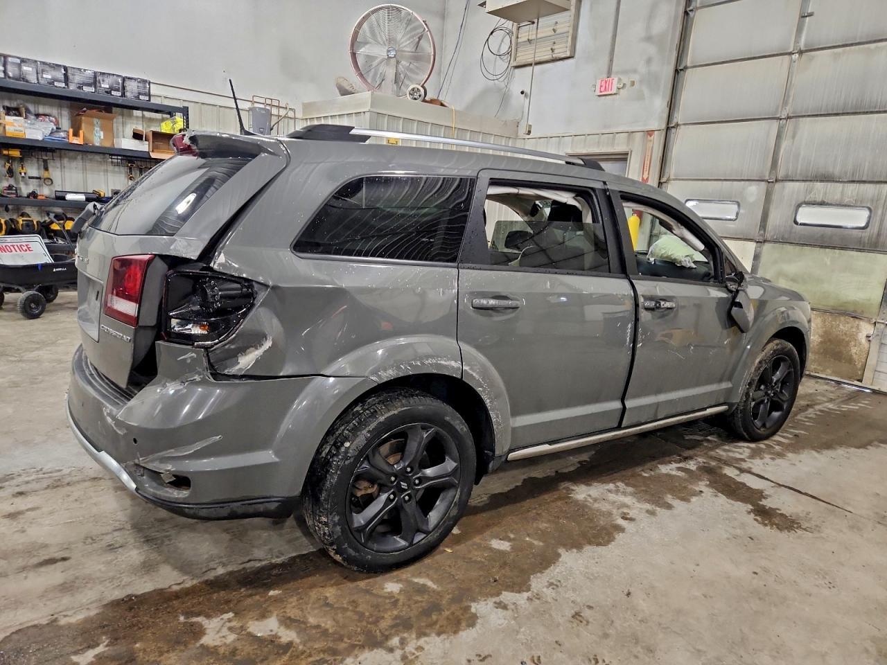 2020 Dodge Journey Crossroad - zdjęcie 3