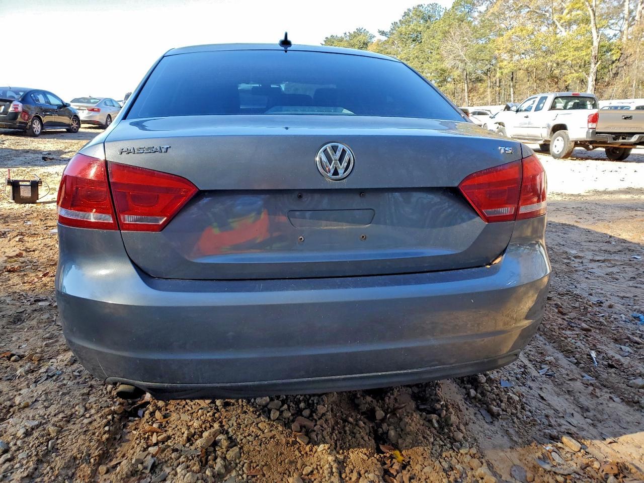 2014 Volkswagen Passat S - zdjęcie 6