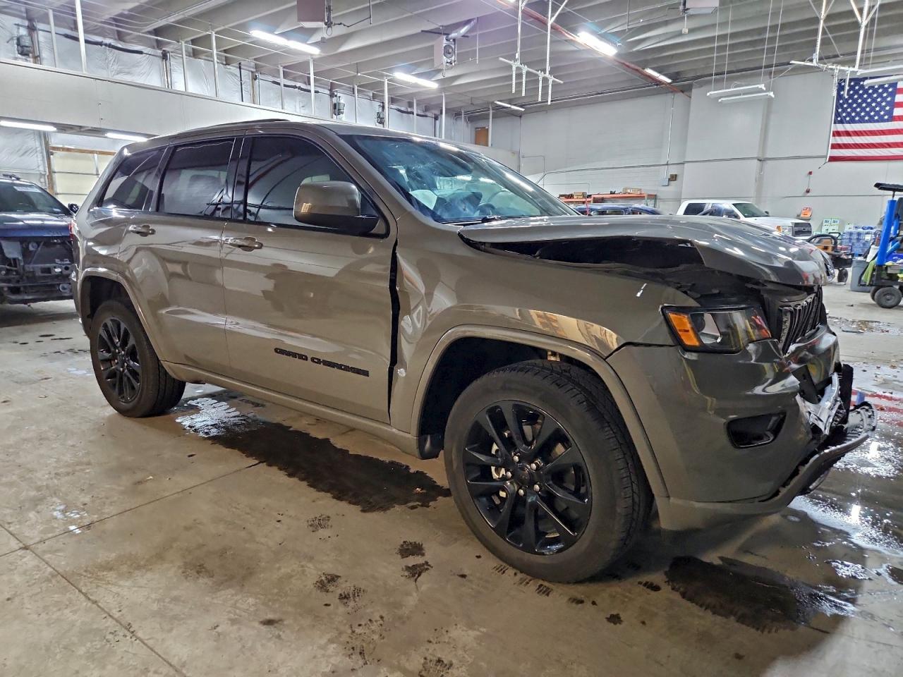 2019 Jeep Grand Cherokee Laredo - zdjęcie 4
