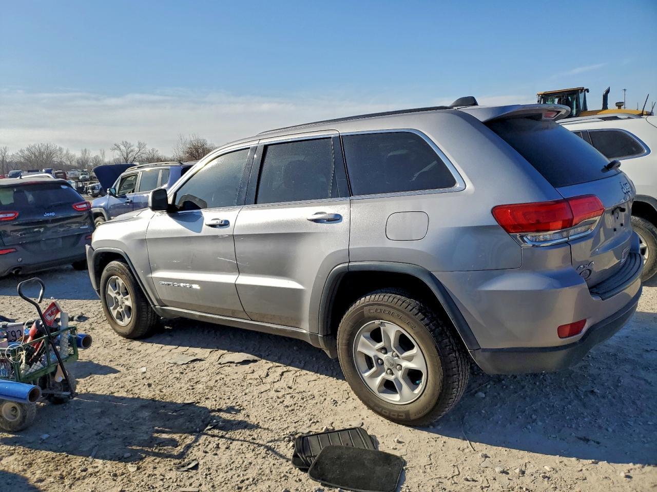 2016 Jeep Grand Cherokee Laredo - zdjęcie 2