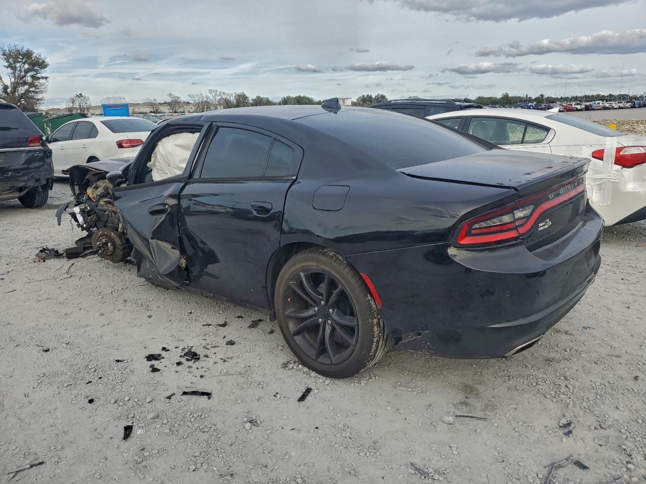 2016 Dodge Charger Sxt - zdjęcie 2