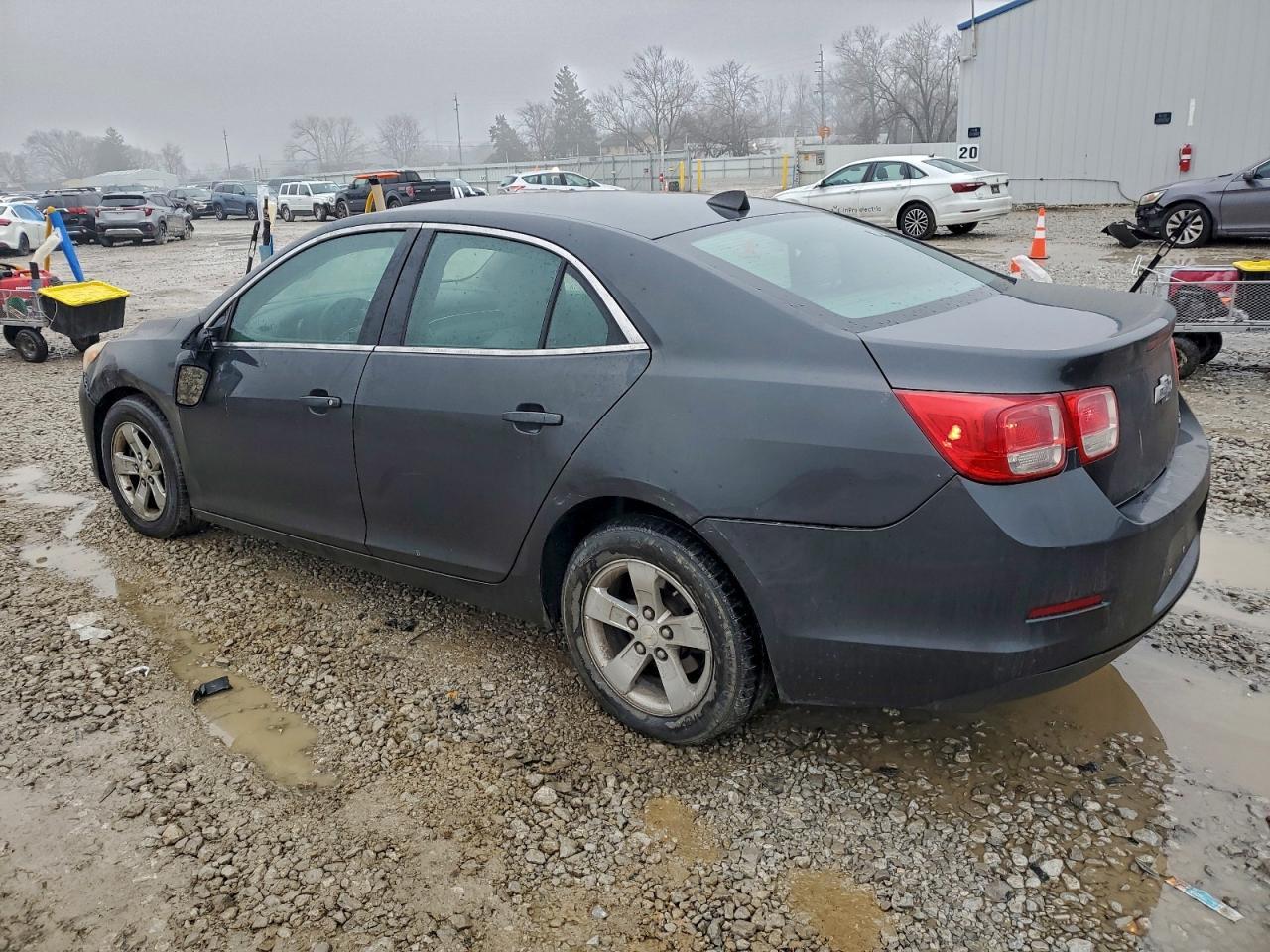 2014 Chevrolet Malibu Ls - zdjęcie 2