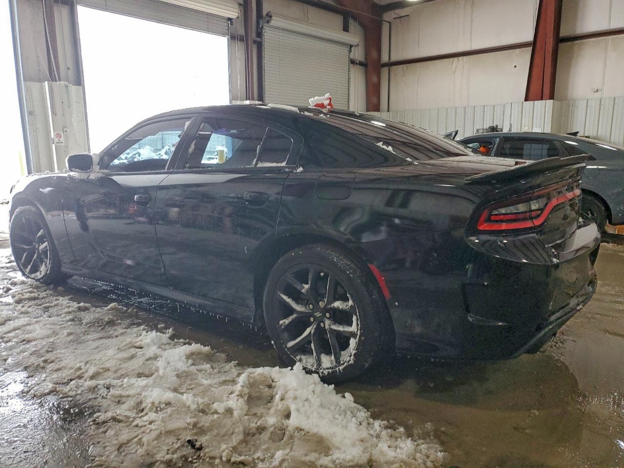 2021 Dodge Charger Gt - zdjęcie 2