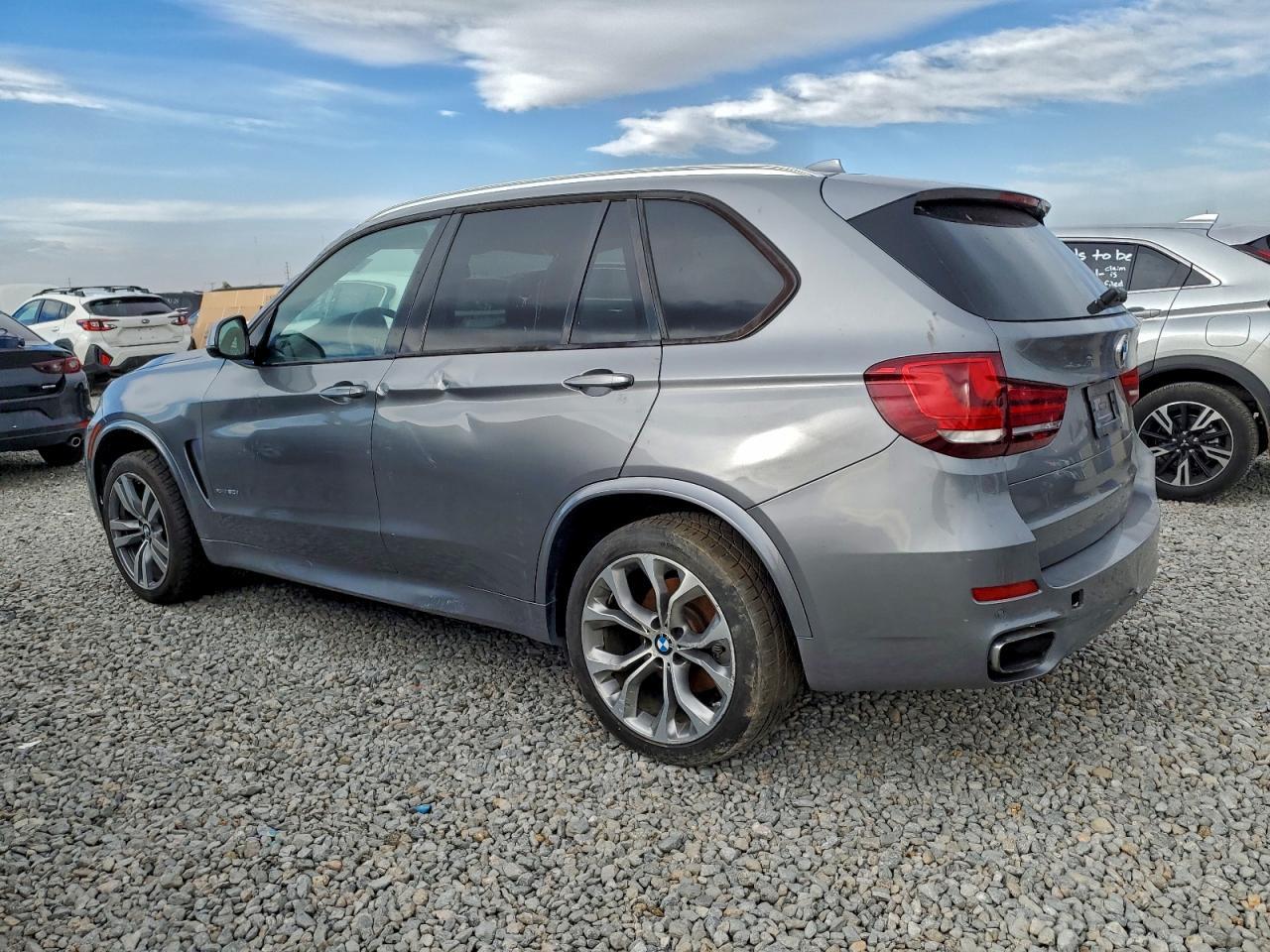 2014 BMW X5 xDrive50I - zdjęcie 2