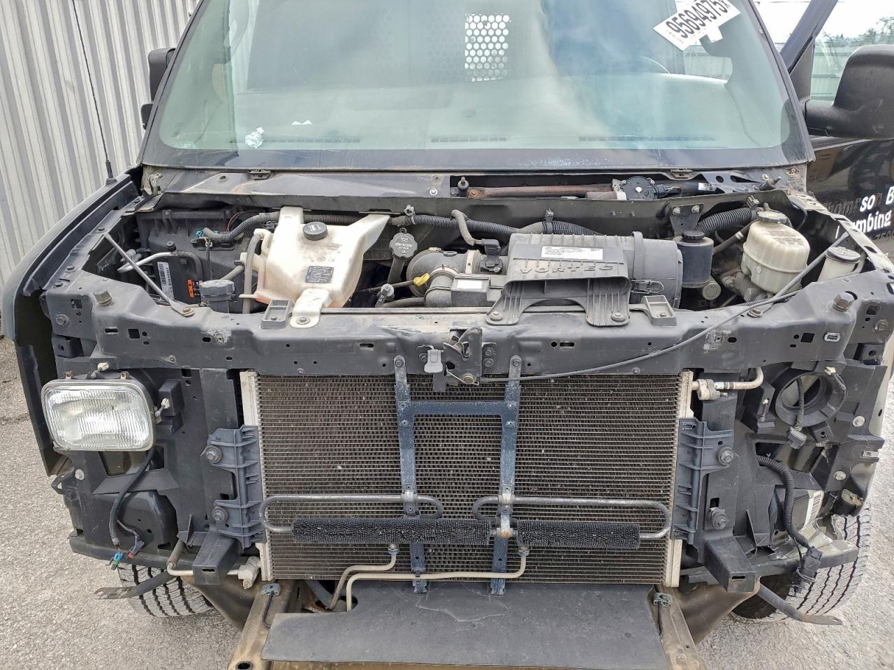 2017 Chevrolet Express G2500 - zdjęcie 11