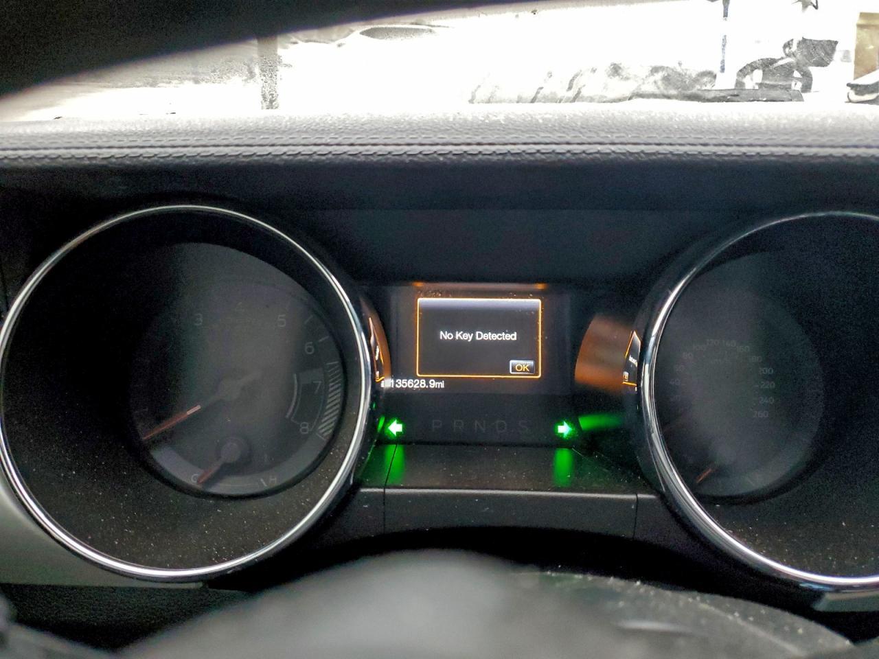 2016 Ford Mustang - zdjęcie 9