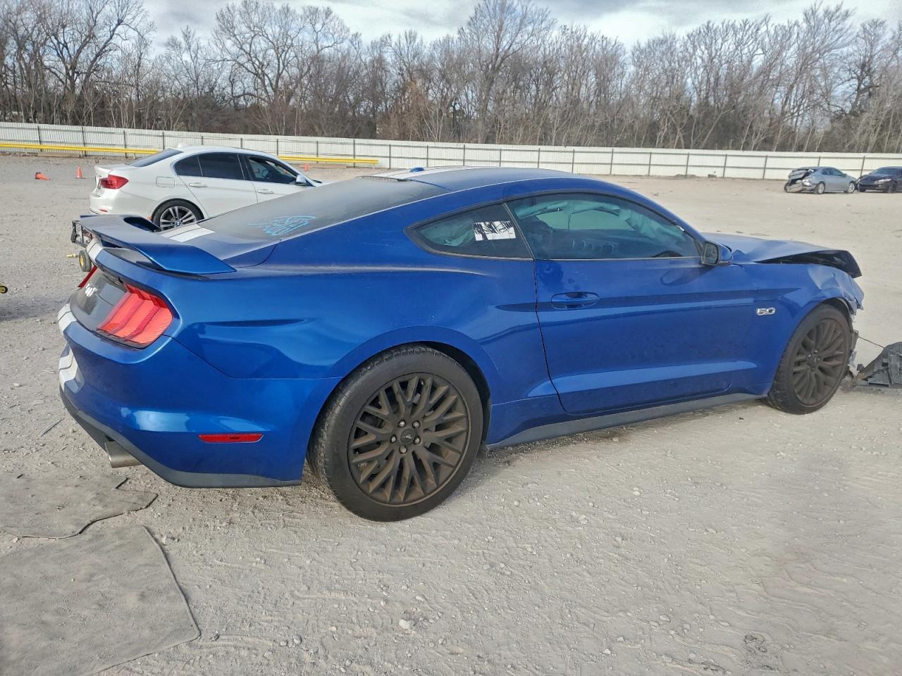 2018 Ford Mustang Gt - zdjęcie 3