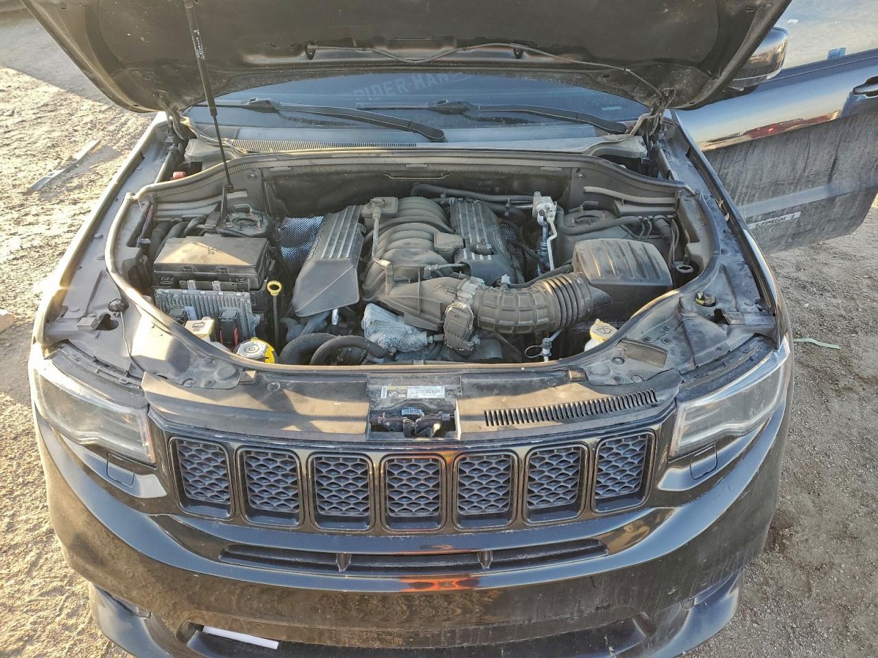 2017 Jeep Grand Cherokee Srt-8 - zdjęcie 12