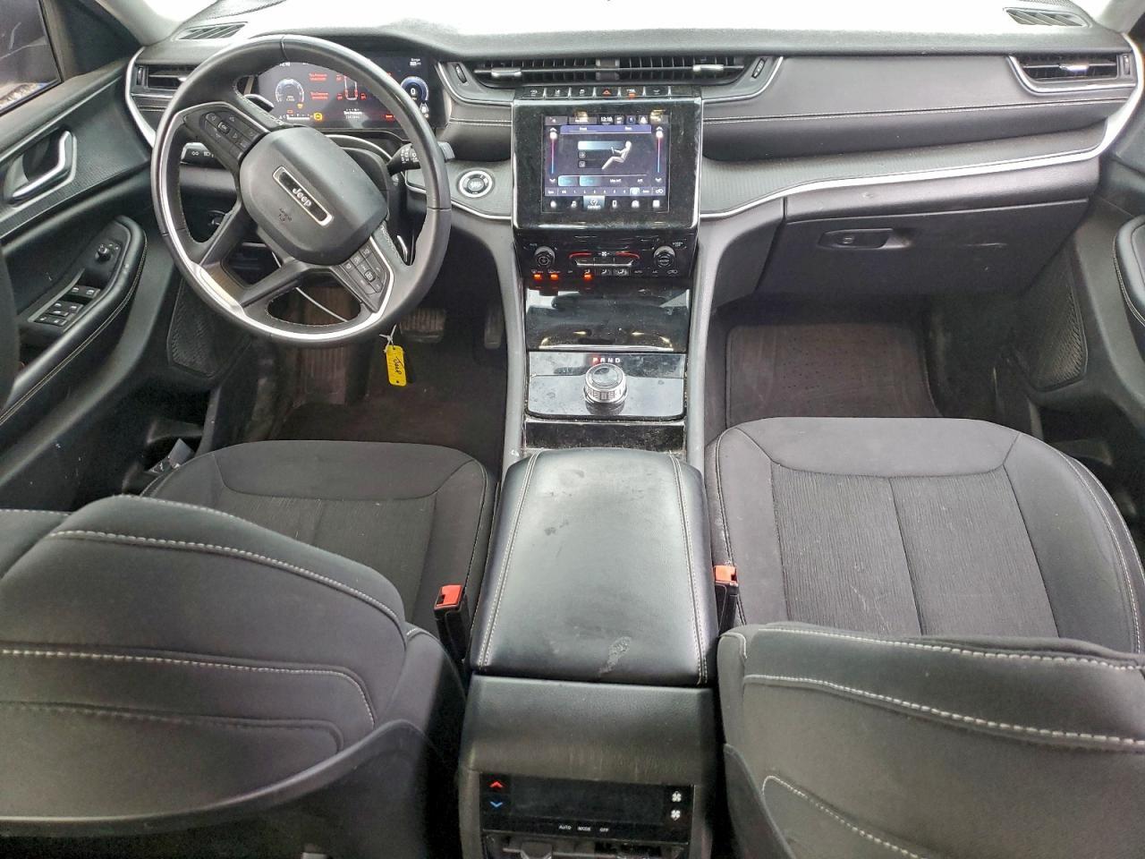 2023 Jeep Grand Cherokee L Laredo - zdjęcie 8