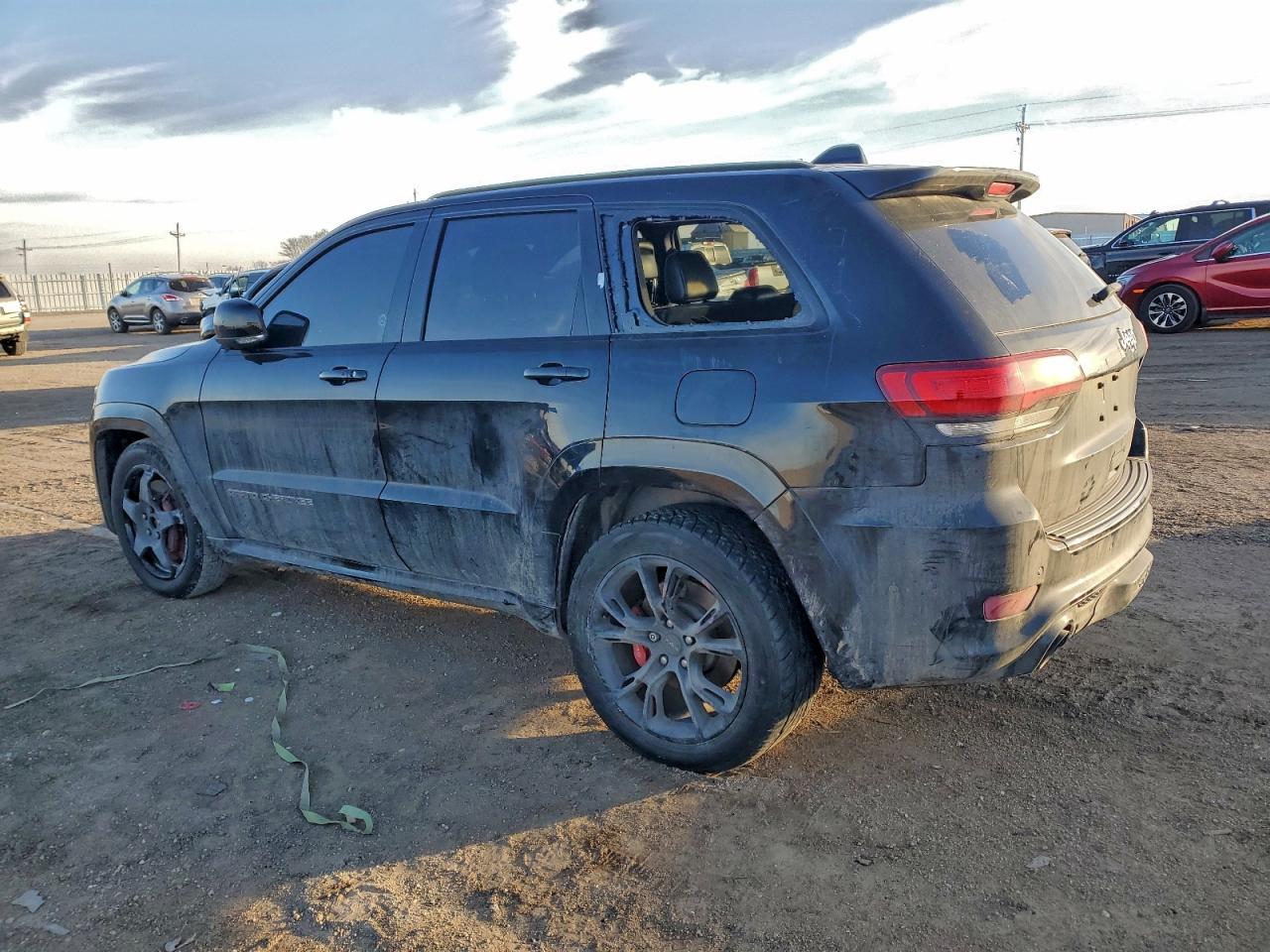 2017 Jeep Grand Cherokee Srt-8 - zdjęcie 2