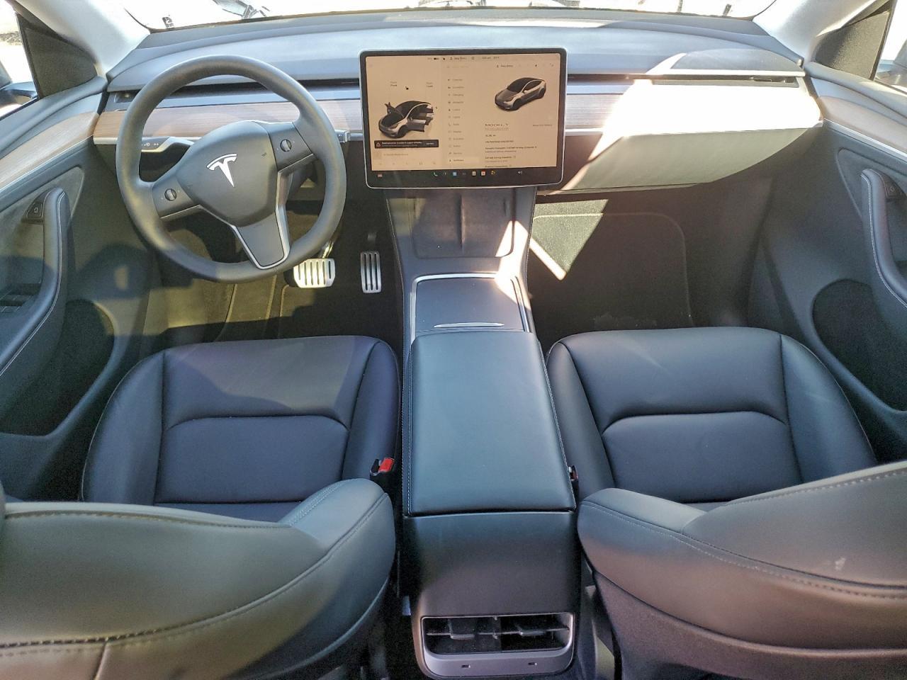 2024 Tesla Model Y - zdjęcie 8