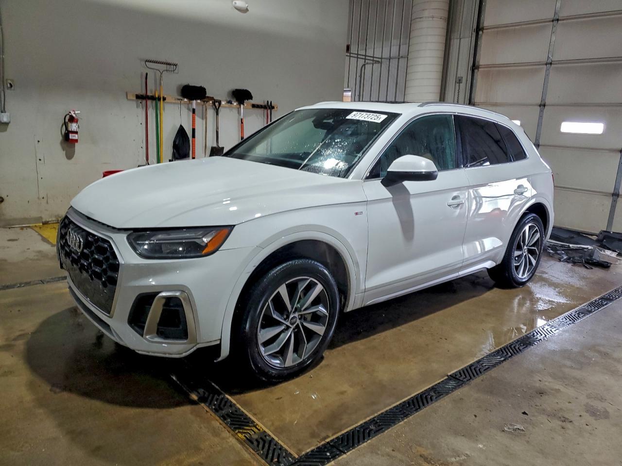 2022 Audi Q5 Premium Plus 45 - zdjęcie główne