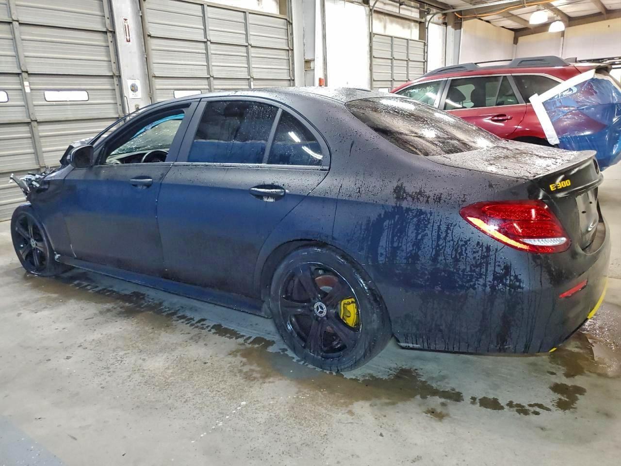 2019 Mercedes-Benz E 300 - zdjęcie 2