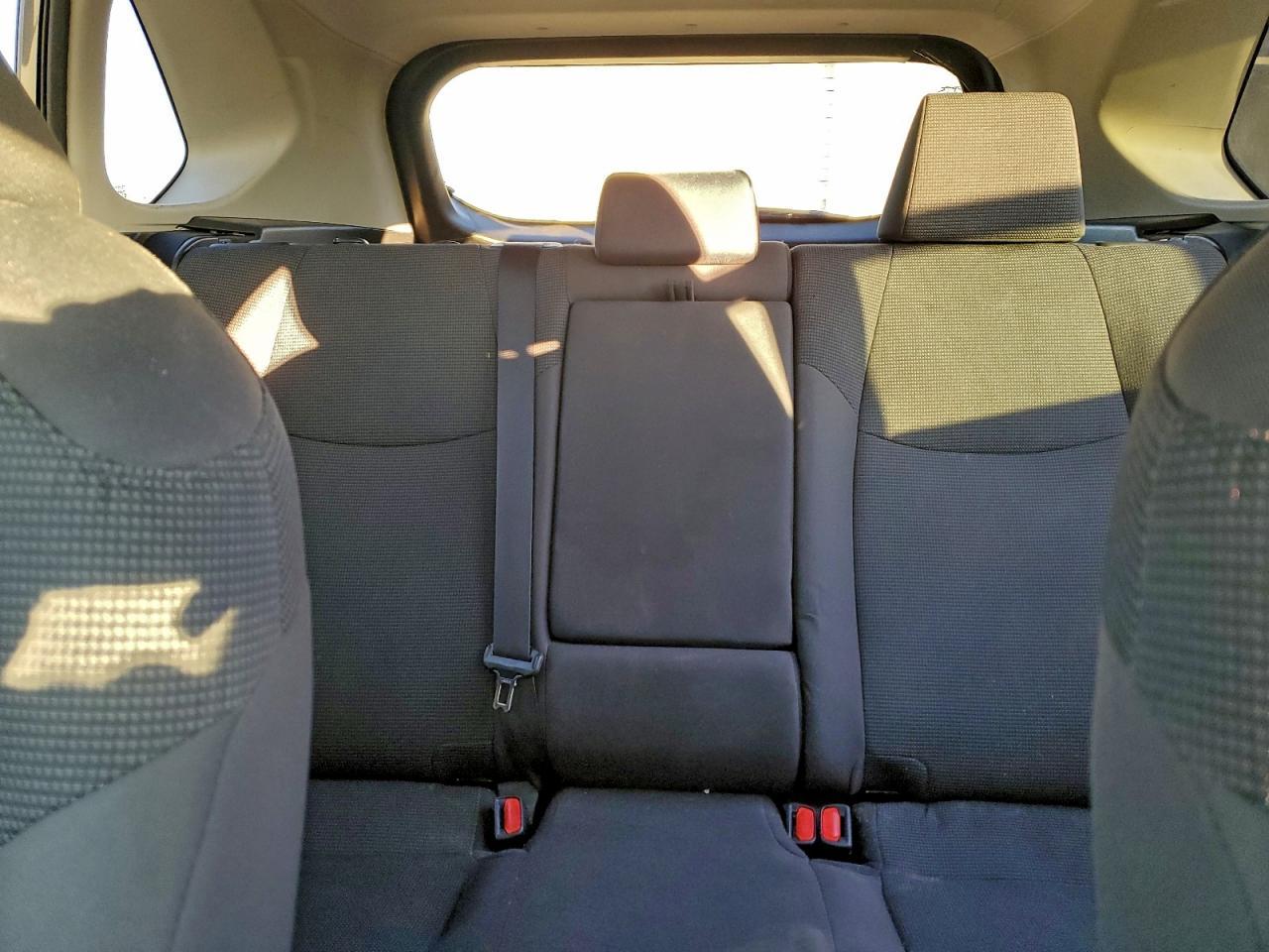 2019 Toyota Rav4 Le - zdjęcie 10