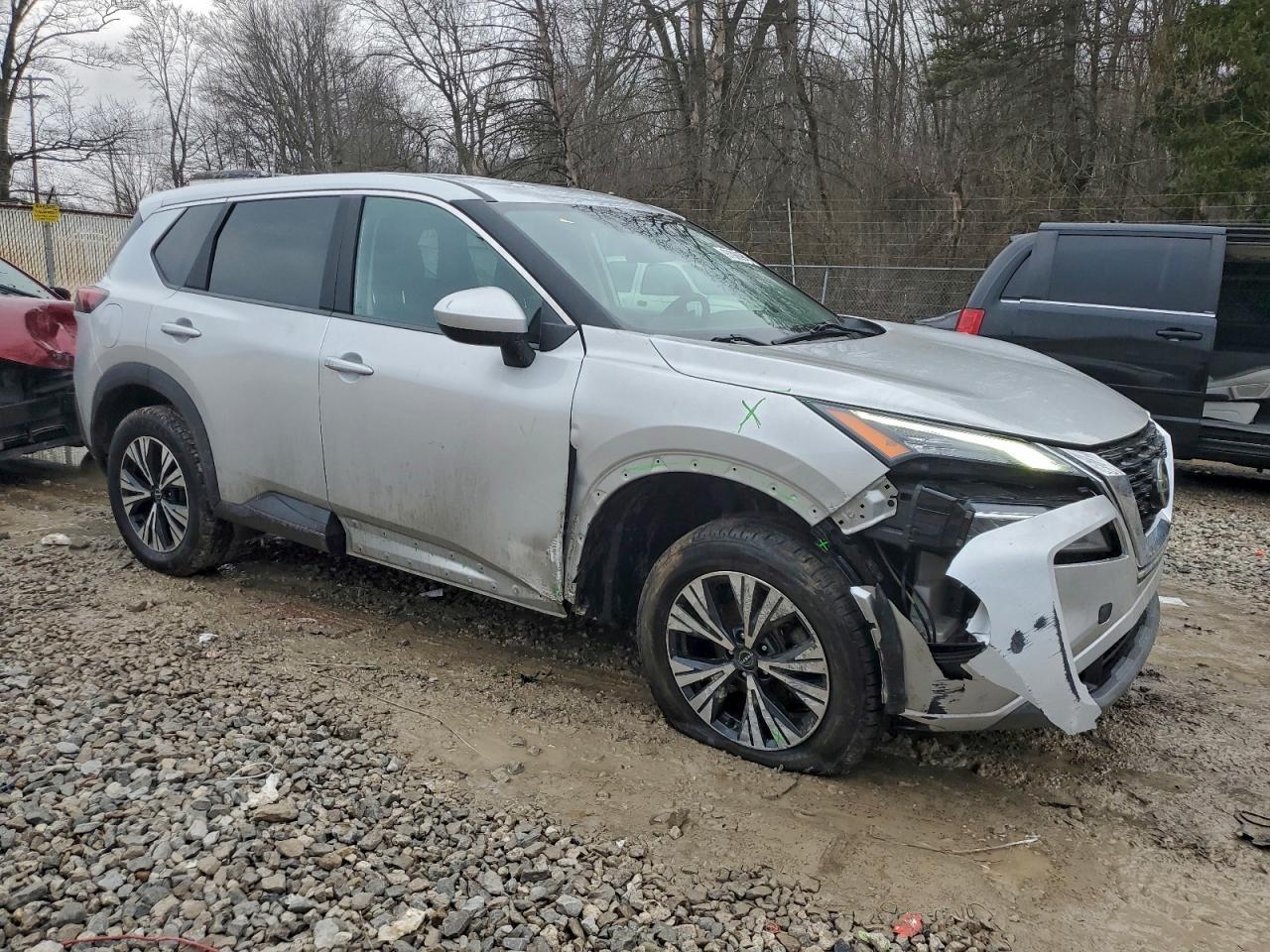 2023 Nissan Rogue Sv - zdjęcie 4