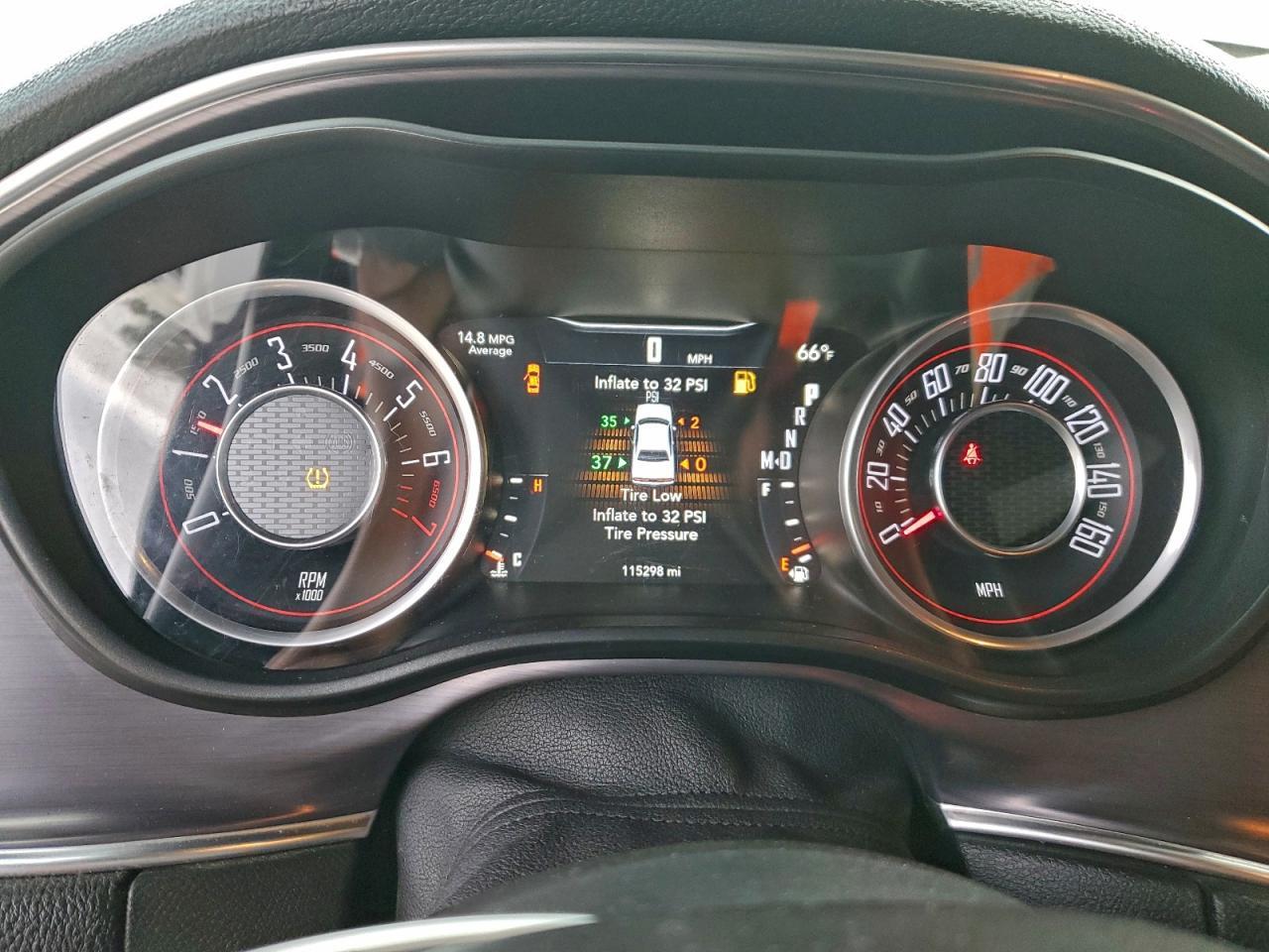 2015 Dodge Challenger Sxt - zdjęcie 9