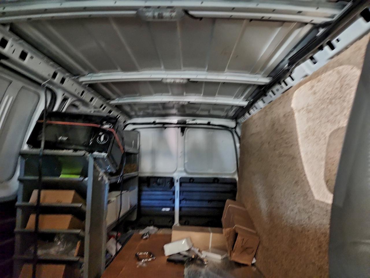 2018 Chevrolet Express G2500 - zdjęcie 10