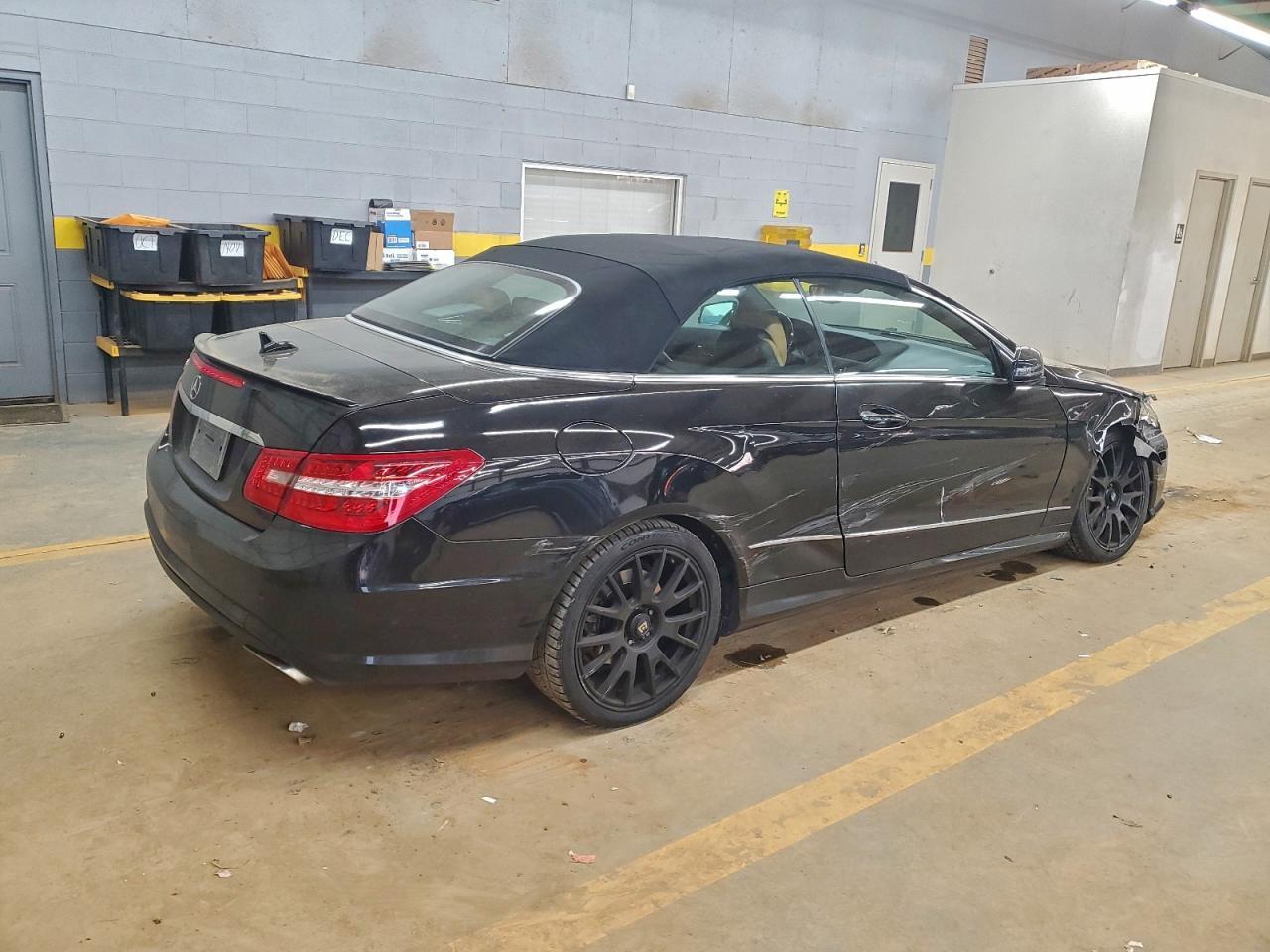 2013 Mercedes-Benz E 550 - zdjęcie 3