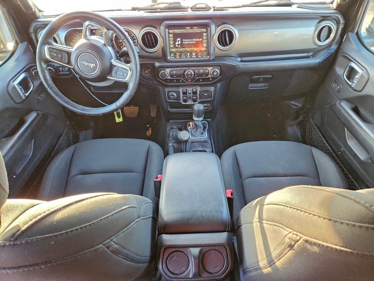 2018 Jeep Wrangler Unlimited Sahara - zdjęcie 8