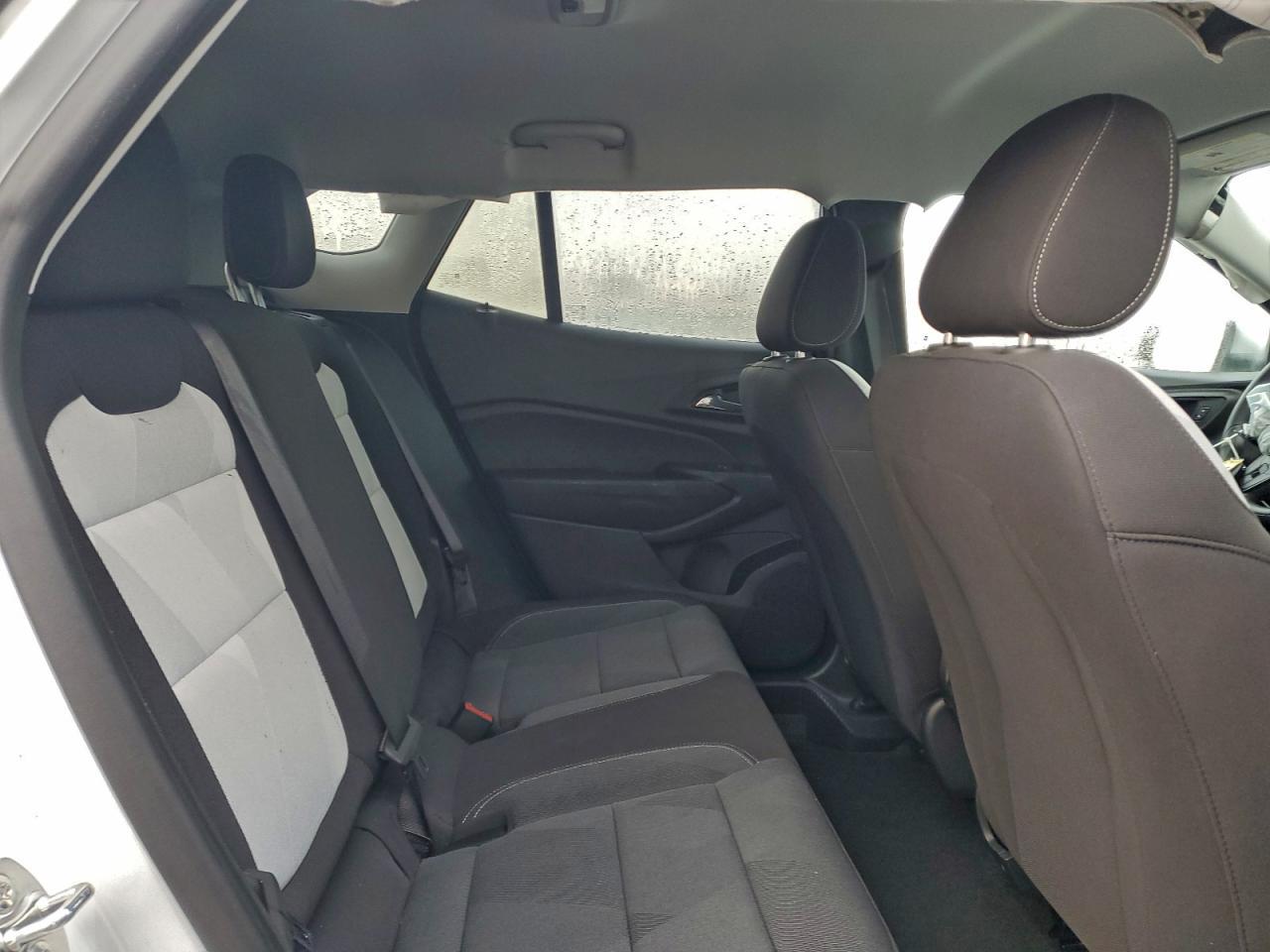 2025 Chevrolet Trax Ls - zdjęcie 11