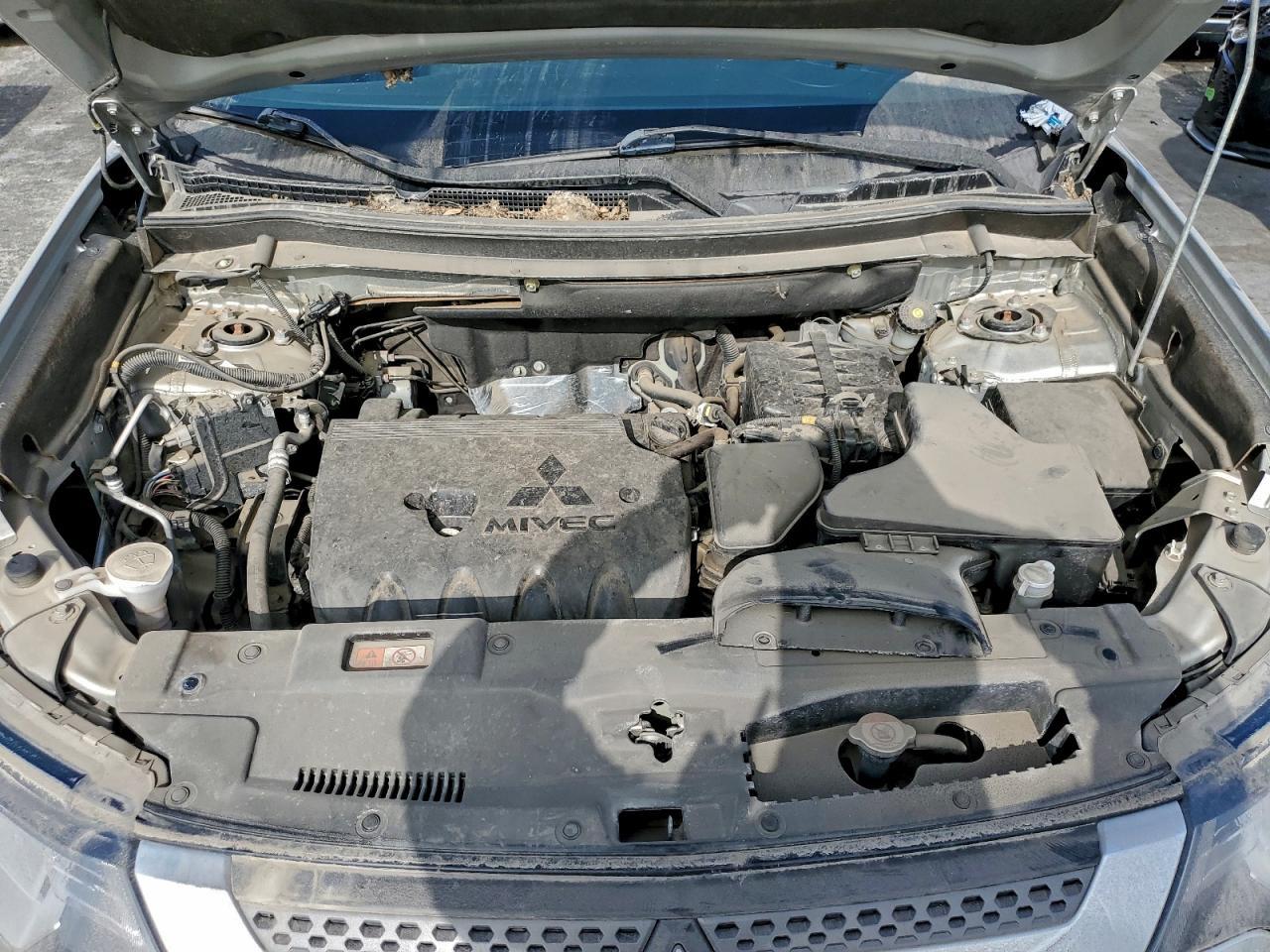 2020 Mitsubishi Outlander Se - zdjęcie 11