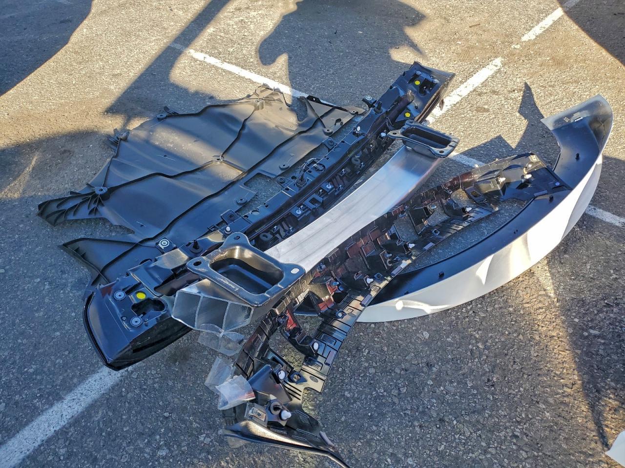 2026 Tesla Model Y - zdjęcie 12