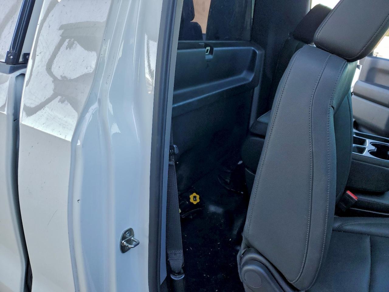 2022 Chevrolet Silverado C1500 - zdjęcie 11