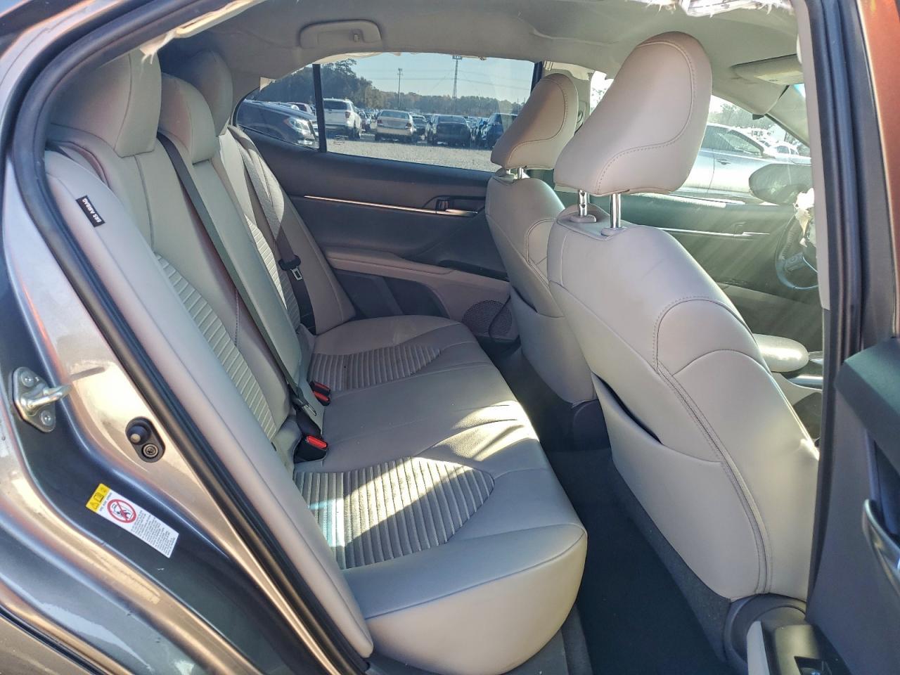 2018 Toyota Camry Se - zdjęcie 10
