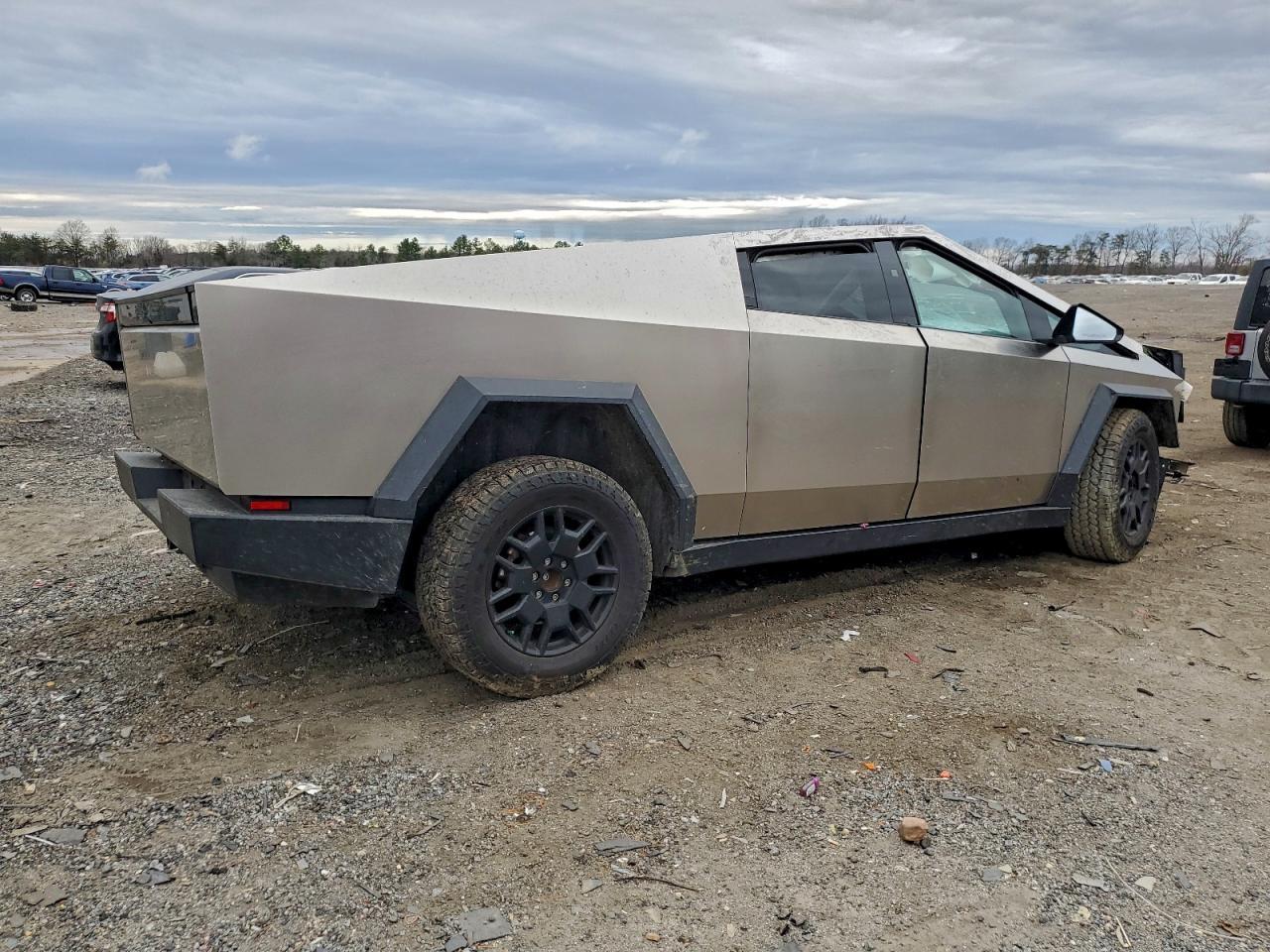 2024 Tesla Cybertruck - zdjęcie 3