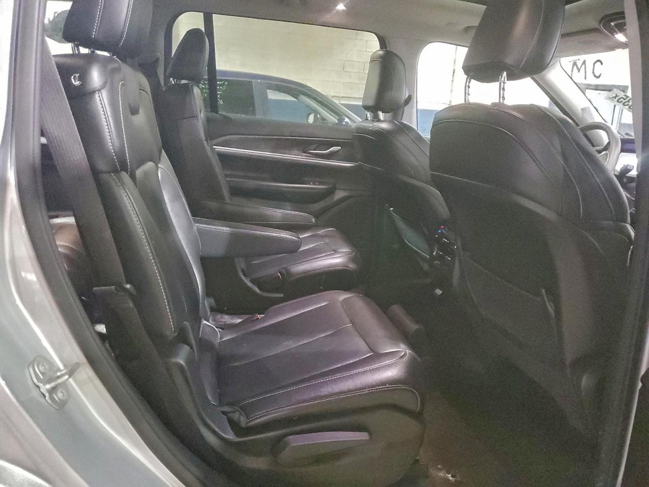 2023 Jeep Grand Cherokee L Limited - zdjęcie 11