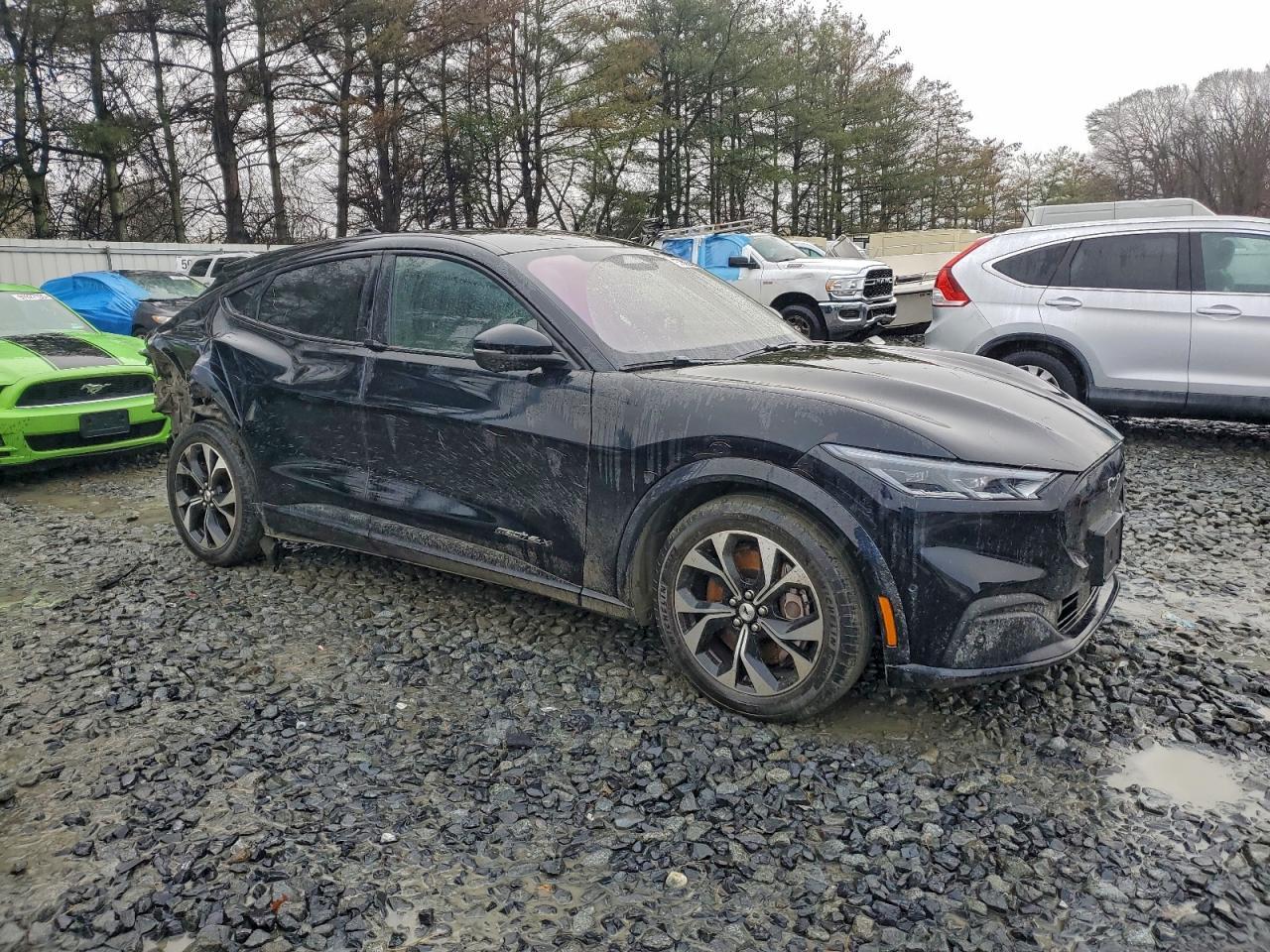 2022 Ford Mustang Mach-E Premium - zdjęcie 4