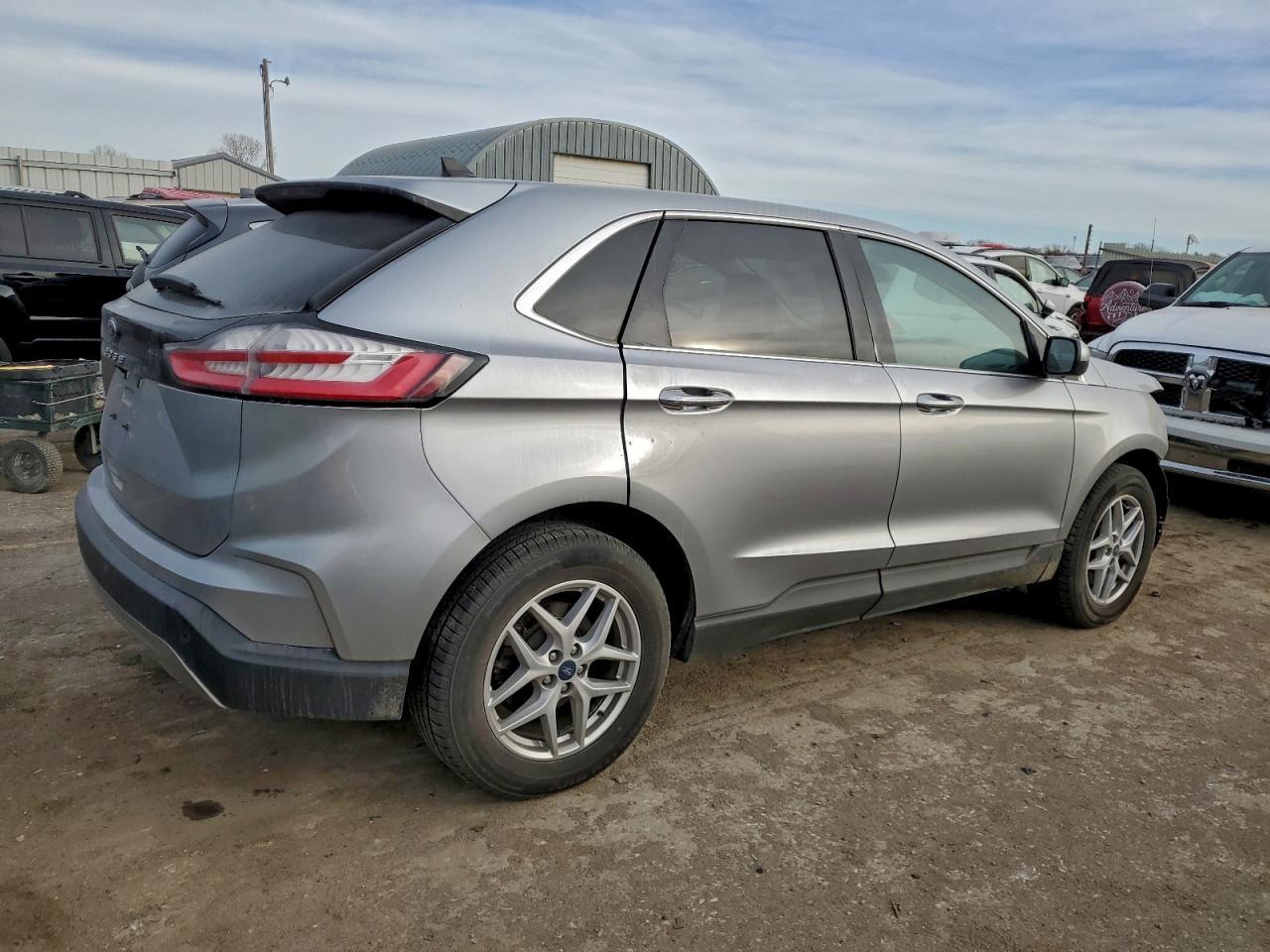 2021 Ford Edge Sel - zdjęcie 3
