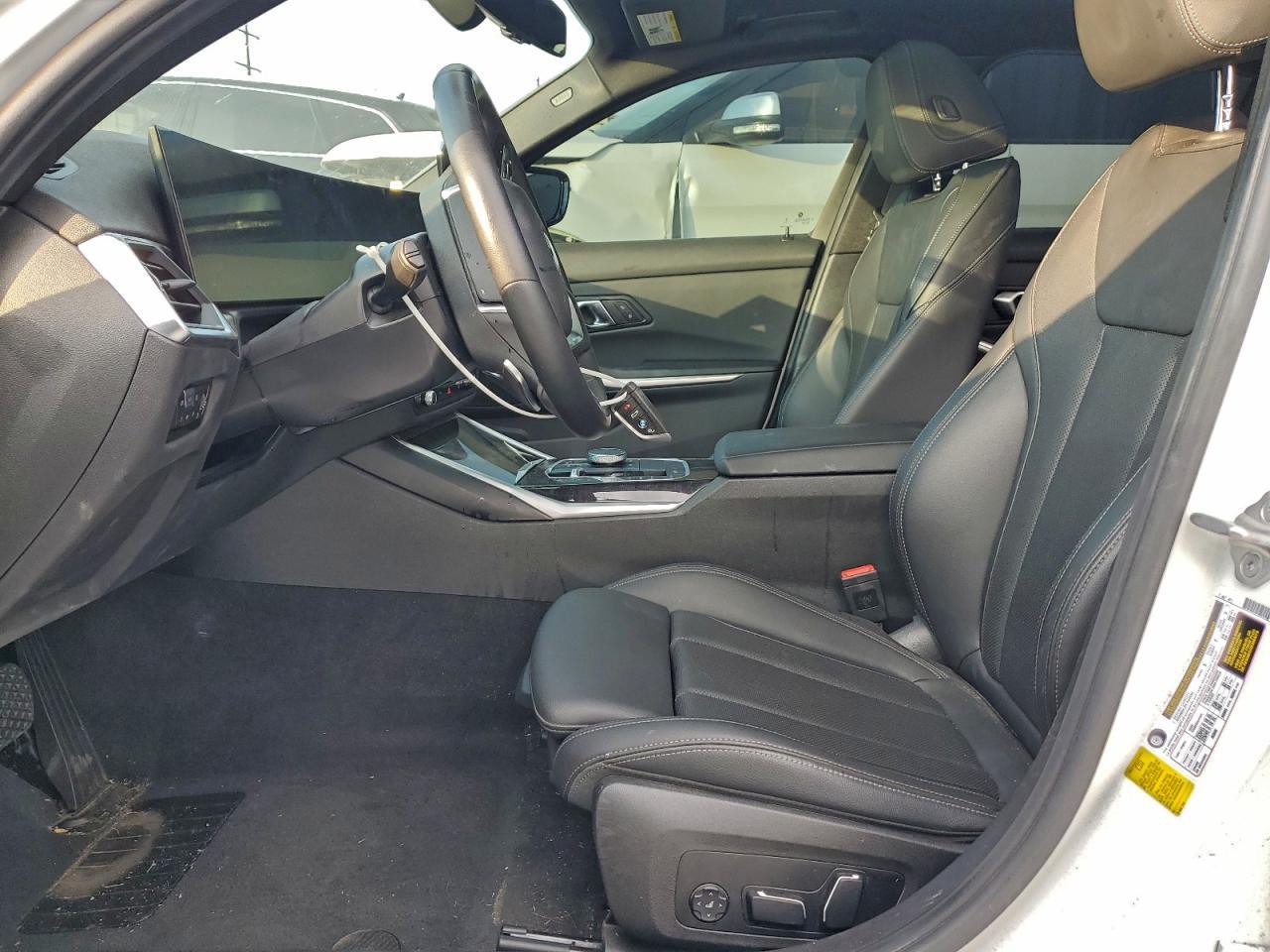 2024 BMW 330I - zdjęcie 7