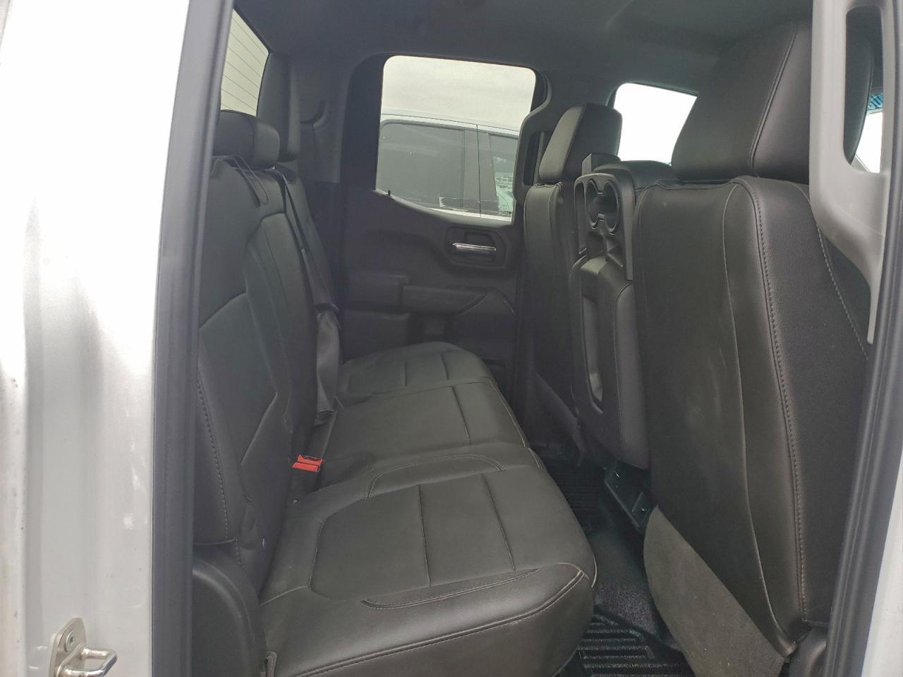 2019 Chevrolet Silverado K1500 - zdjęcie 10