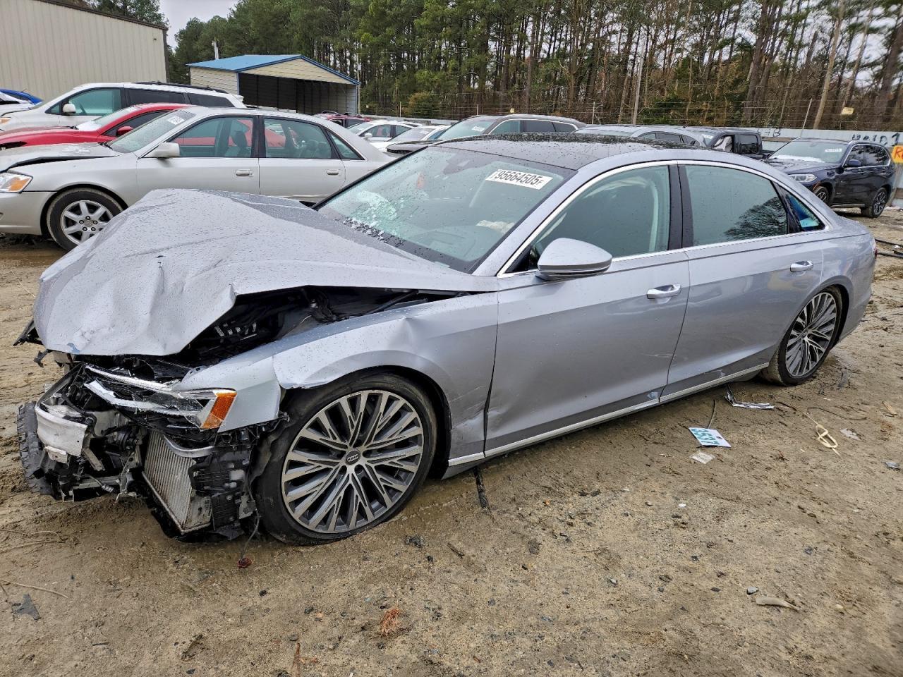 2019 Audi A8 L - zdjęcie główne