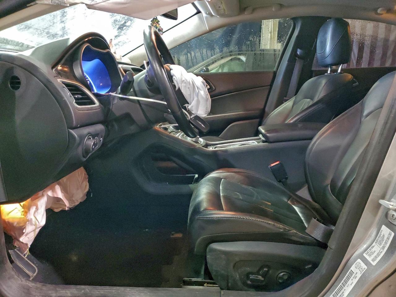 2016 Chrysler 200 C - zdjęcie 7