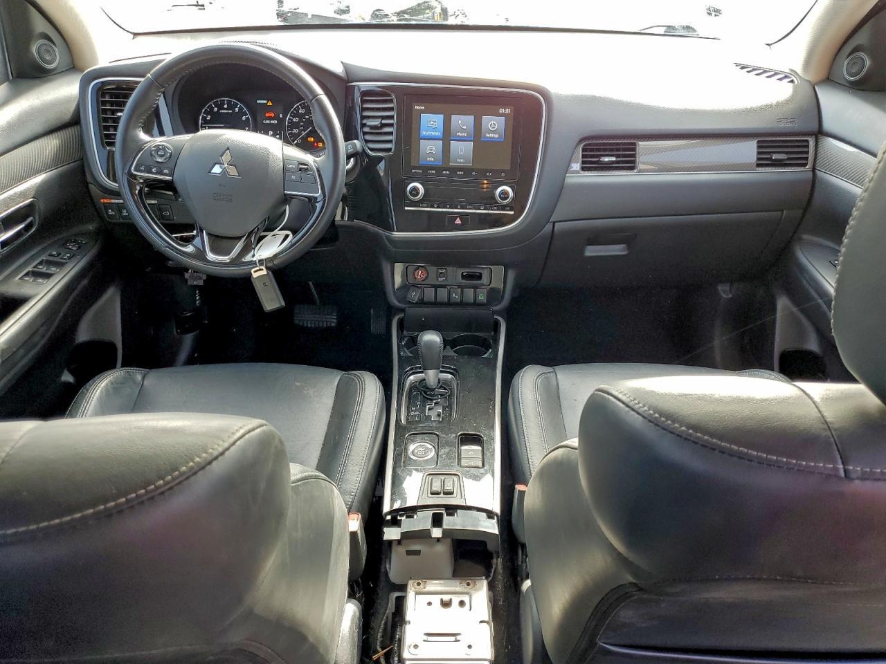 2020 Mitsubishi Outlander Se - zdjęcie 8