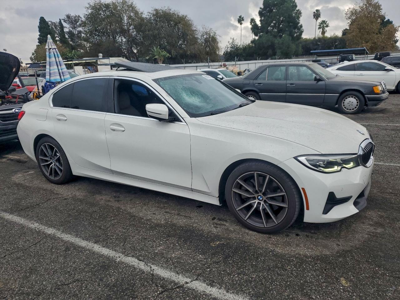 2019 BMW 330I - zdjęcie 4