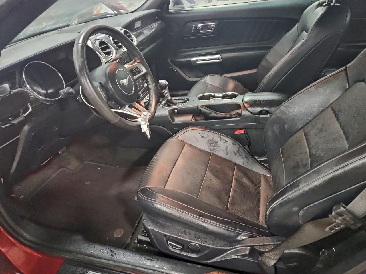 2015 Ford Mustang - zdjęcie 7