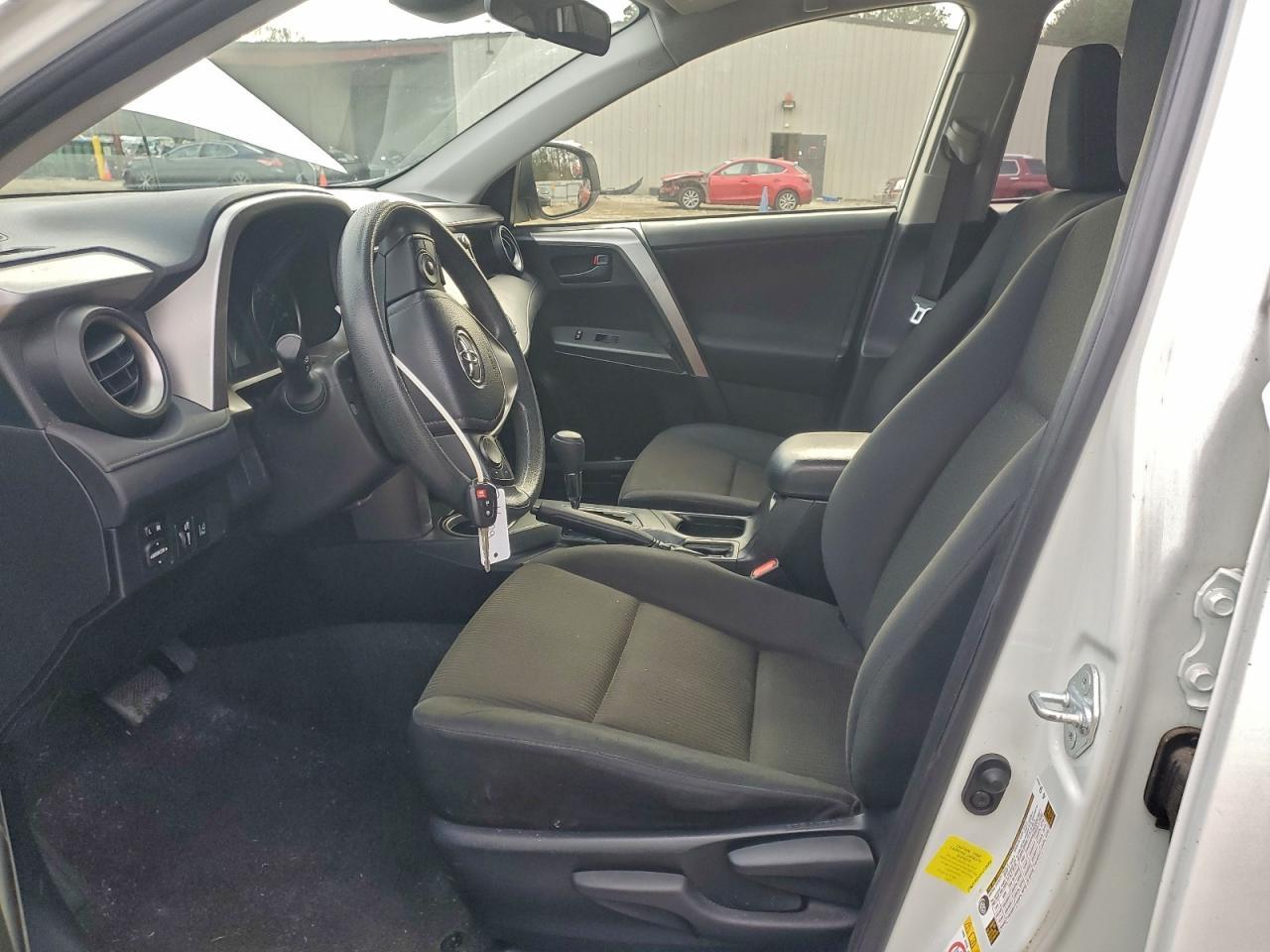 2017 Toyota Rav4 Le - zdjęcie 7