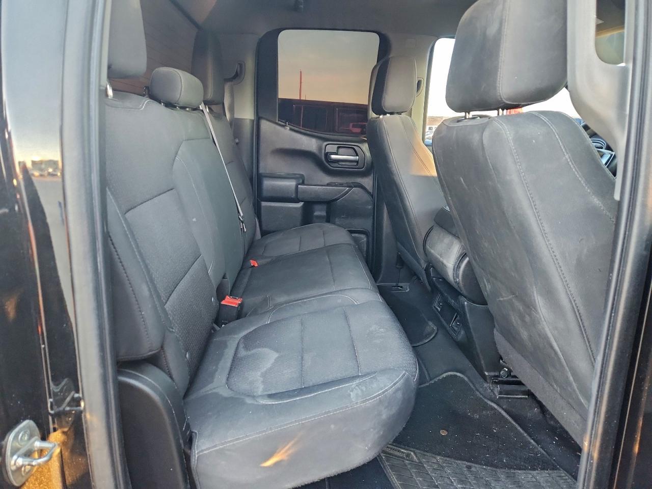 2021 Chevrolet Silverado K1500 Custom - zdjęcie 10