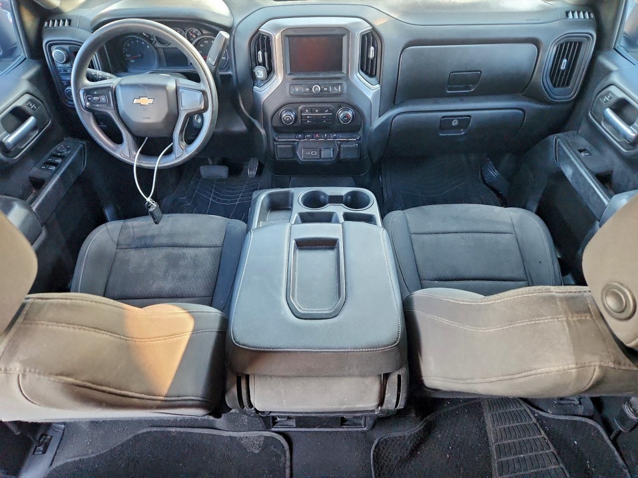 2021 Chevrolet Silverado K1500 Custom - zdjęcie 8