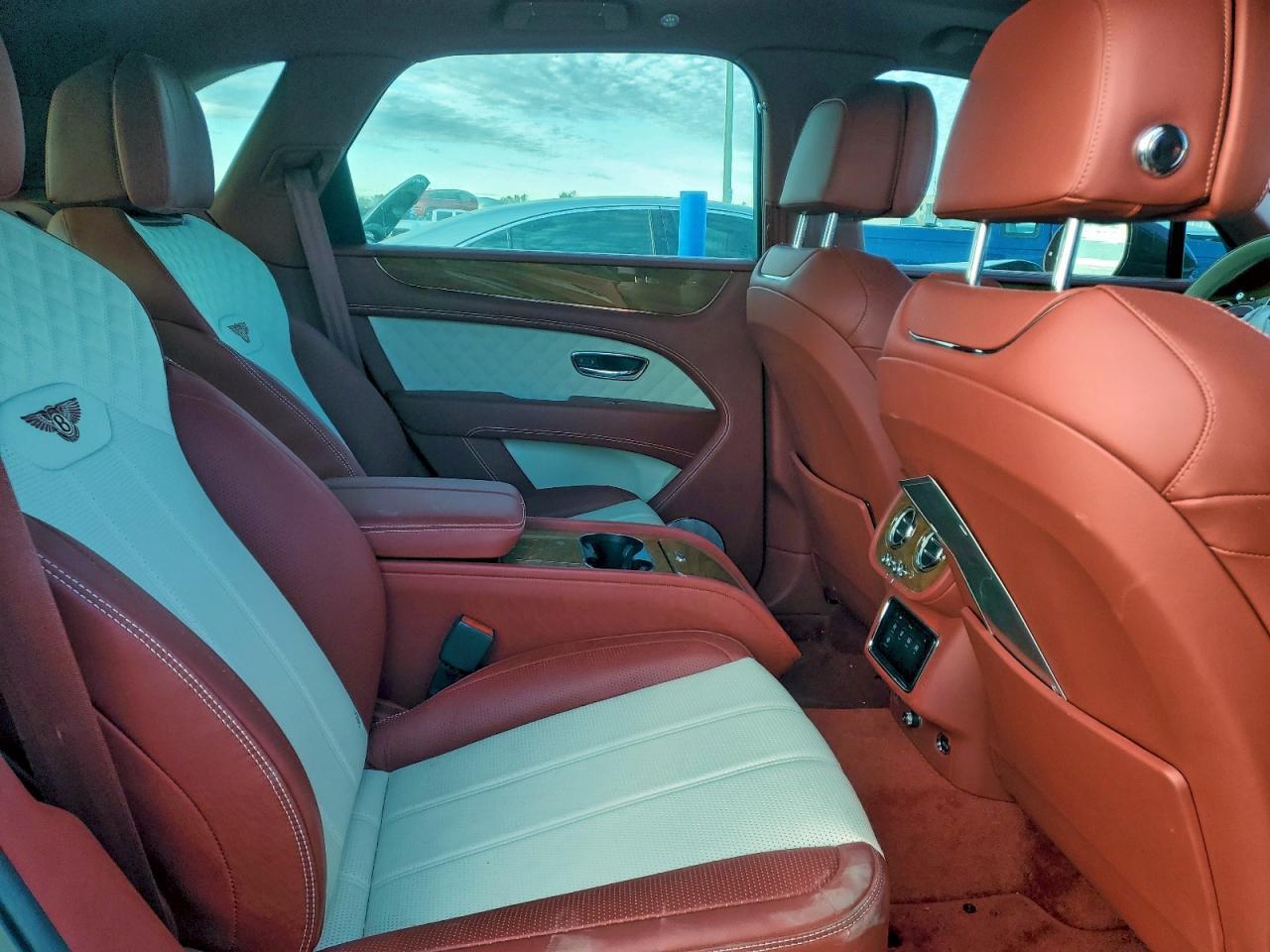 2021 Bentley Bentayga - zdjęcie 10